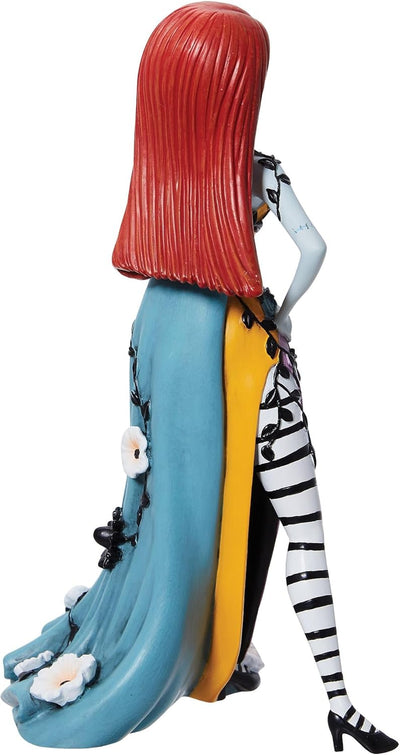 Enesco Disney Showcase The Nightmare Before Christmas Sally in Gown Botanische Figur, 18 cm, Mehrfar