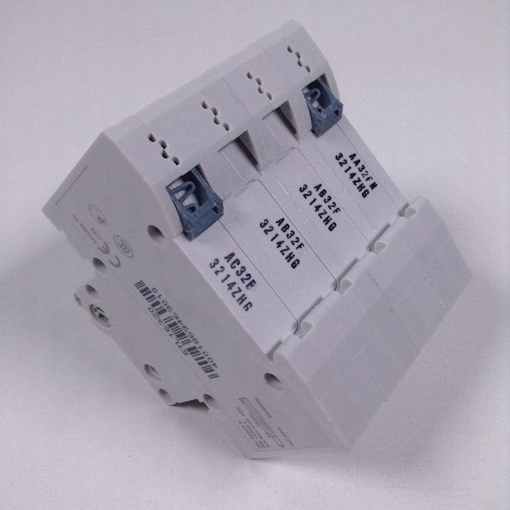 Siemens SENTRON Schalter 70 mm 400 V 4 Module 35 mm2 3-polig + neutral 32 A