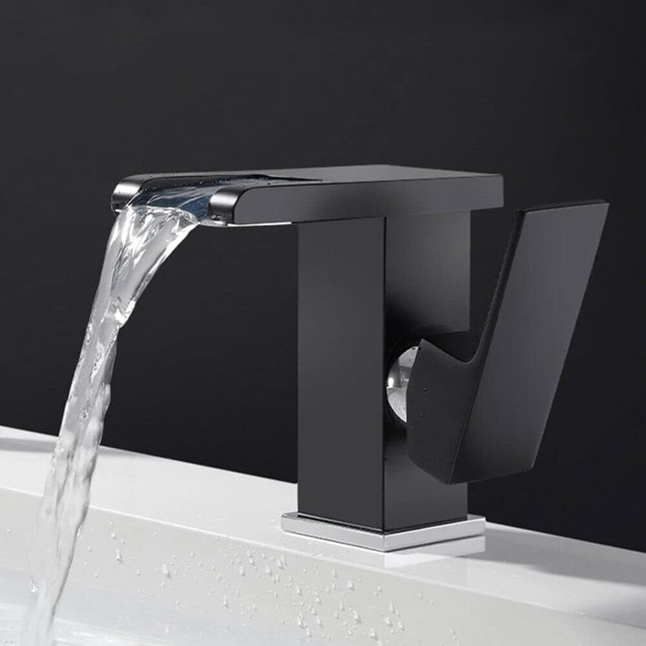 LED-Licht Waschbecken Wasserhahn 3 Farbewechsel RGB für Badezimmer Kaltes und Heisses Wasser Vorhand