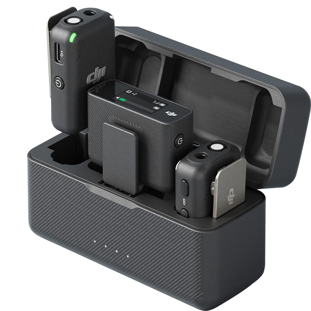 DJI Mic (2 Sender + 1 Empfänger + Ladeschale), Lavalier-Funkmikrofon, 250 m Reichweite, 15 Stunden A