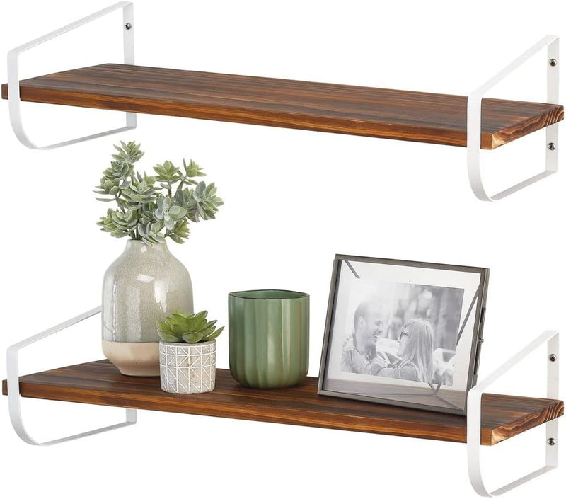 mDesign modernes Wandregal – langes Holzregal mit rostbeständigen Metallhalterungen – Hängeregal für