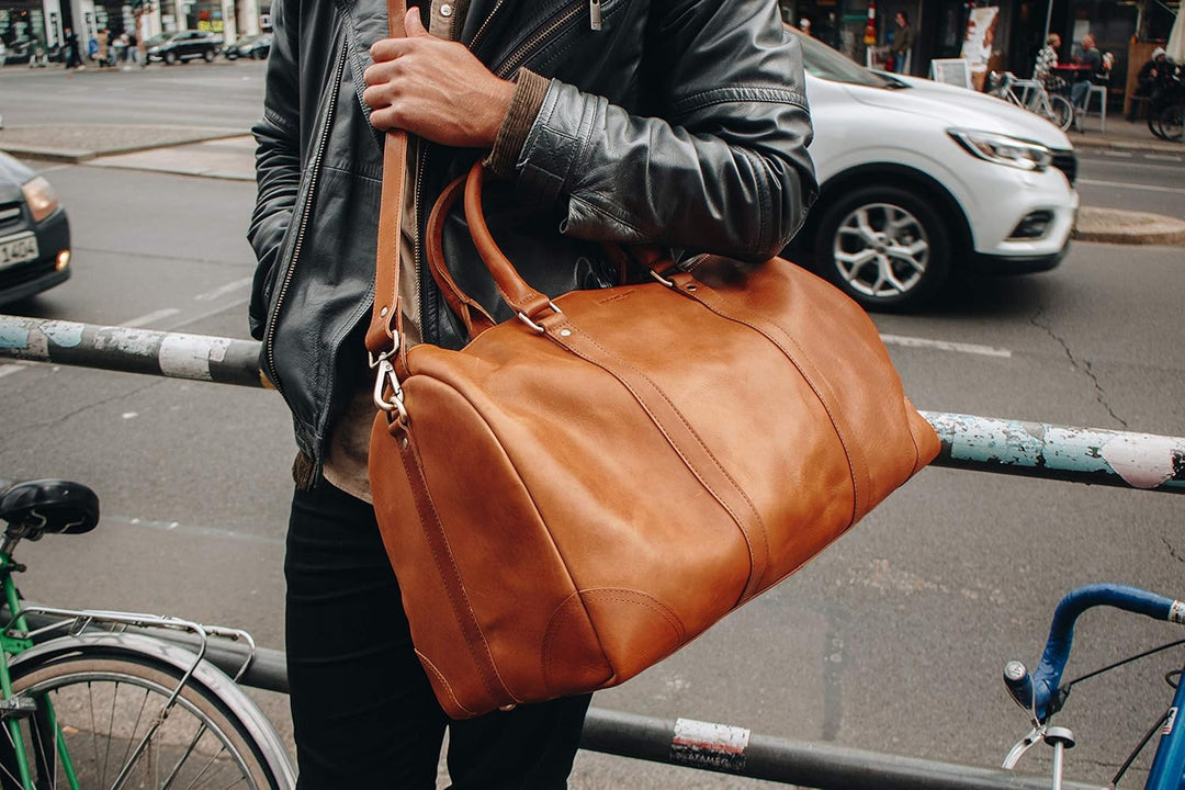HOLZRICHTER Berlin - Weekender aus Leder für Herren (No 8-1), Reisetasche 27x50x25 cm, Handgefertigt