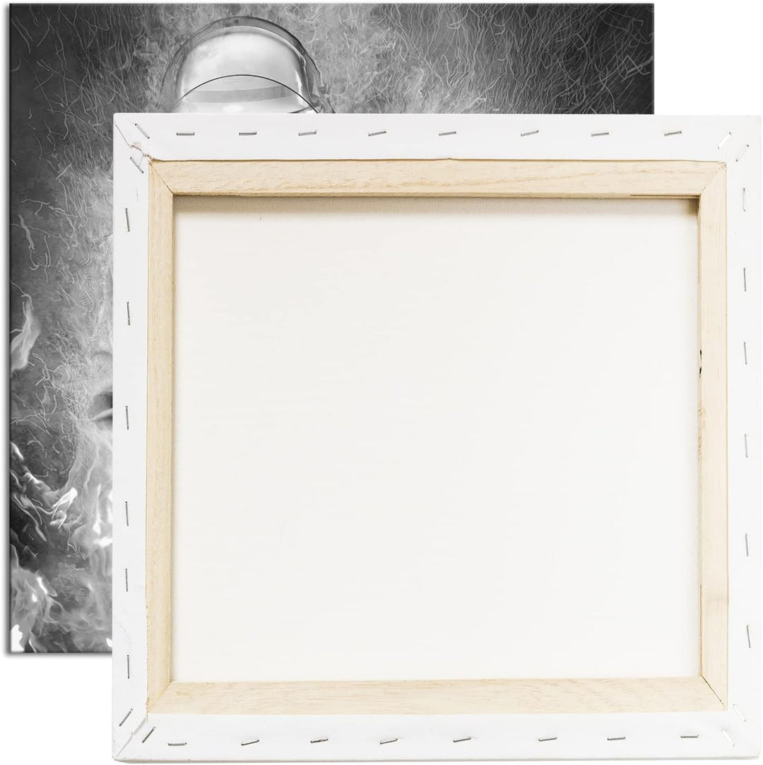 Feuerwehrmann im Einsatz Format: 70x70 Effekt:Schwarz&Weiss als Leinwandbild, Motiv fertig gerahmt a