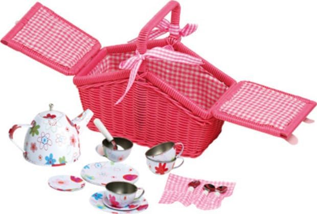 small foot Picknickkorb "Bunte Blumen" aus Rattan in Pink, mit Blechgeschirr in Blumenmuster, 20-tlg