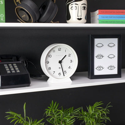 NEWGATE® M Mantel - Silent Sweep Kaminuhr - 'No Tick' - Moderne Kaminuhr - Kleine Uhr - Wohnzimmeruh