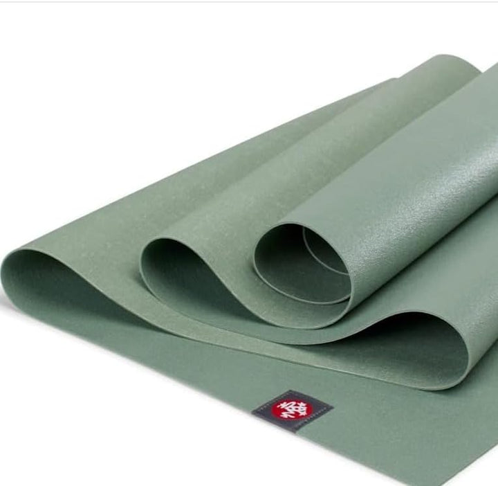 Manduka eKO Superlite Yogamatte für Reisen – leicht, einfach zu rollen und zu falten, langlebig, rut