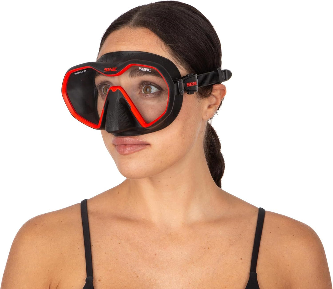Seac Icona, rahmenlose Einglas-Tauchmaske, 100% Made in Italy schwarz/rot, schwarz/rot
