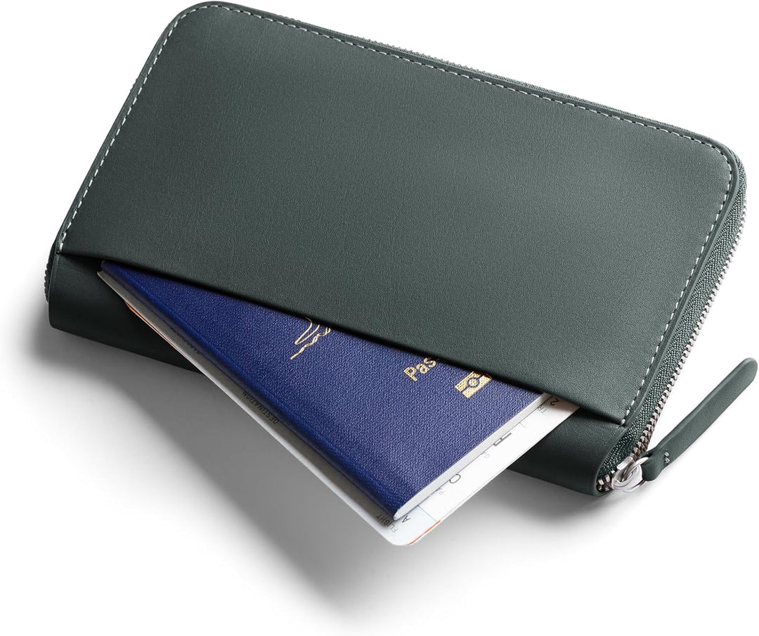 Bellroy Travel Folio – Second Edition- Sienna - Everglade, Everglade