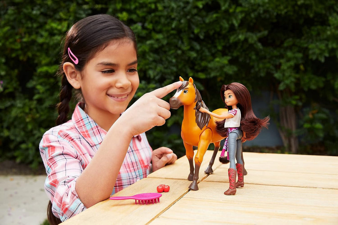 Dreamworks Spirit GXF95 - Reitabenteuer Set mit Lucky Puppe (17,78 cm) & Pferd Spirit (20,32 cm), Sp