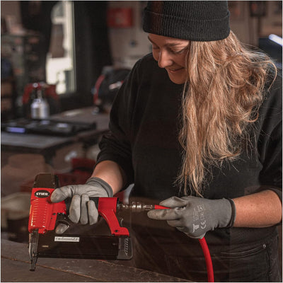 STIER Druckluftnagler SKN-15/50, für Stauchkopfnägel 15-50 mm, inkl. Handwerker-Koffer, zur Verarbei