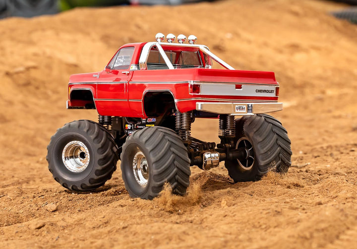 TRAXXAS TRX-4MT Chevy K10 rot 4x4 1/18 Monster-Truck RTR Brushed, mit Akku und USB Ladegerät