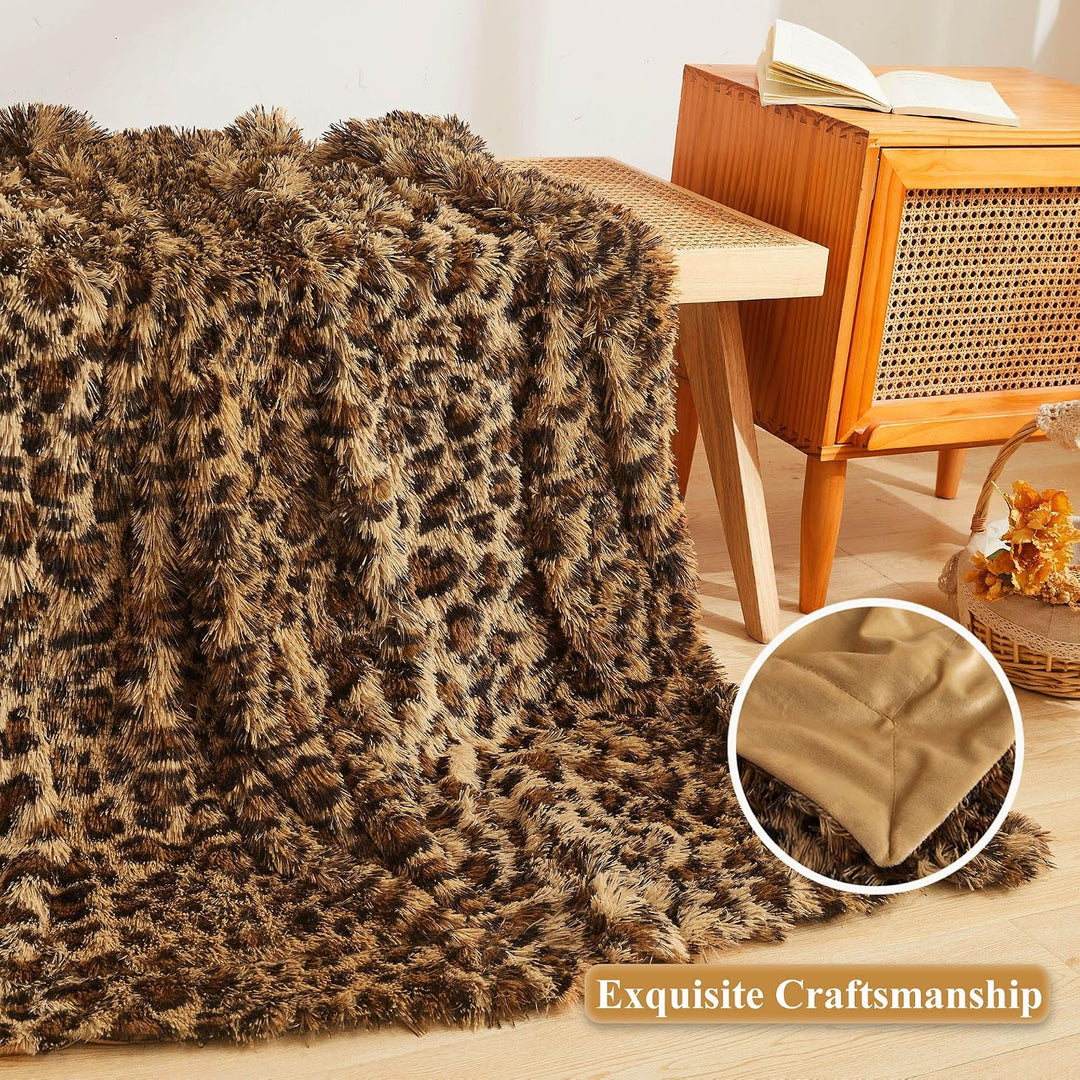 XeGe Luxus Kunstfell Leopardenmuster Kuscheldecke 127x152 cm, Weiche Plüsch Süsse Wohndecke, Flausch