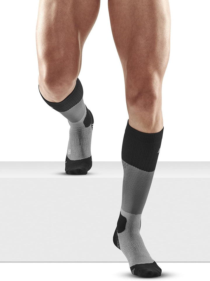 CEP - HIKING MAX CUSHION COMPRESSION MERINO SOCKS für Herren | Knielange Wandersocken mit Kompressio