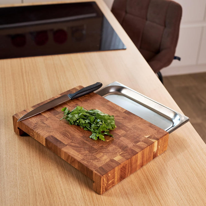 B4K® Profi-Küchenbrett-Set aus Eiche – Stirnholz Schneidebrett 40×30×6 cm mit Auffangschale + Hackbl
