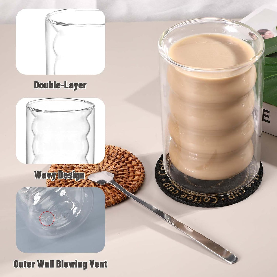 Mkitnvy 4er Set Doppelwandige GläSer mit 4 Löffeln und 4 Untersetzern, 350ML ThermogläSer Doppelwand