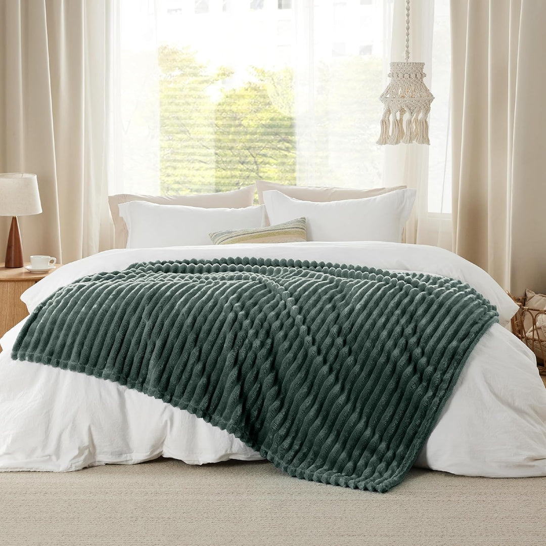 BEDSURE Kuscheldecke für Zimmer Deko - Wolldecke & Fleecedecke, Sofadecke, Weiche Warme Grobe Kordde