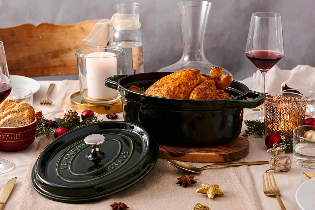 STAUB Gusseisen Bräter/Cocotte, Oval 29 cm, 4,25 L, Aromaregen Funktion, Für alle Herdarten geeignet