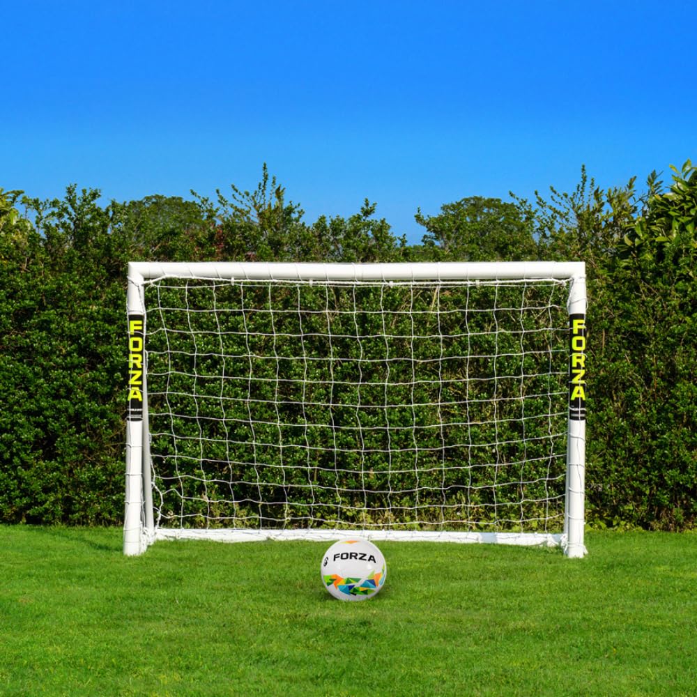 FORZA Fussballtor mit einem Klicksystem – das Fussball-Tor kann das ganze Jahr über bei jedem Wetter