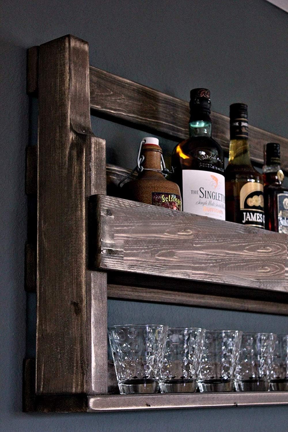 Dekorie Whisky Regal aus Holz - mit Gläserhalter - Braun - Industrie Stil - fertig montiert - Wandba