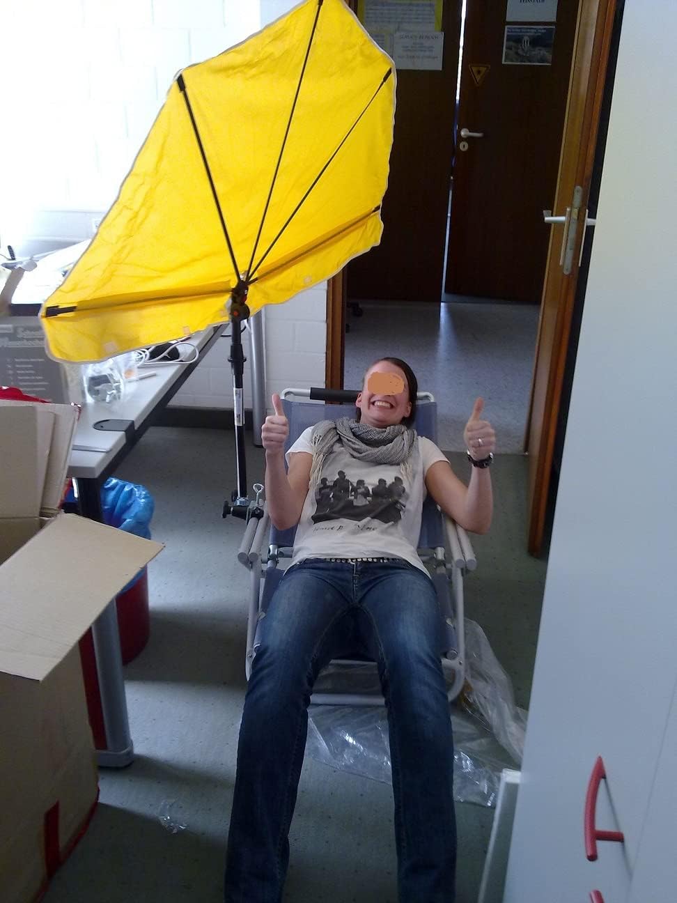 Stuhl - Sonnenschirm - Fächerschirm gelb mit 360 ° Holly Multihalterung -Befestigung runde eckinge E