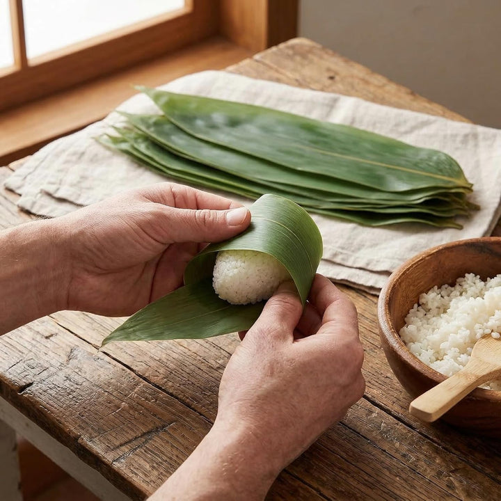 DOITOOL 100 Stück Sushi-Bambusblätter Bananenblätter Machen Zongzi-Kit Tellerdekorationen Urlaubspar