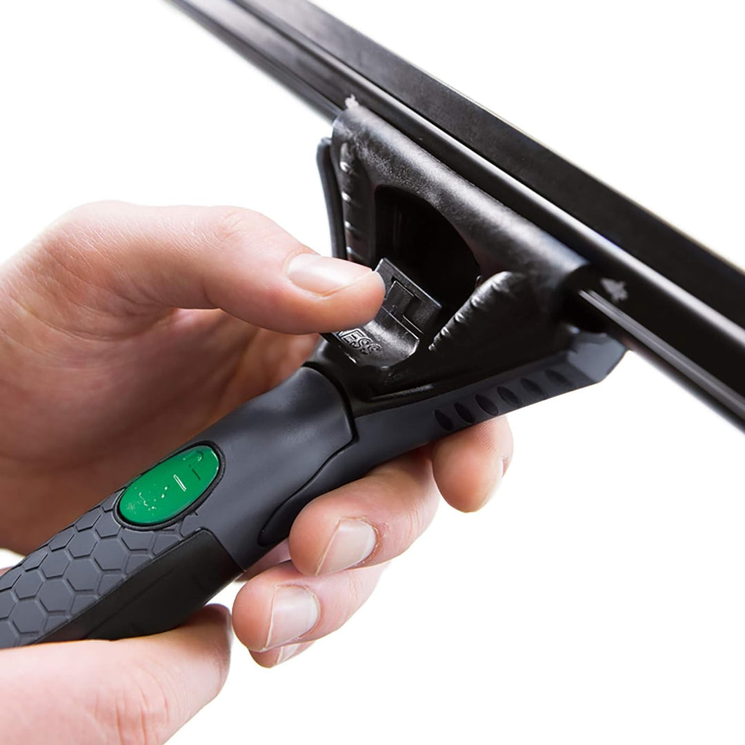 Unger ErgoTec Ninja Fensterwischer 30° (Breite 30 cm, ergonomischer Griff, mit Soft-Gummi, Zwei Gumm