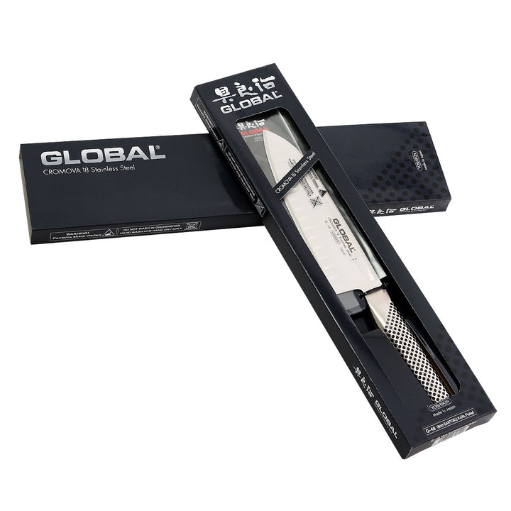 Global G-48 Santoku Fischmesser mit Kullenschliff, 18
