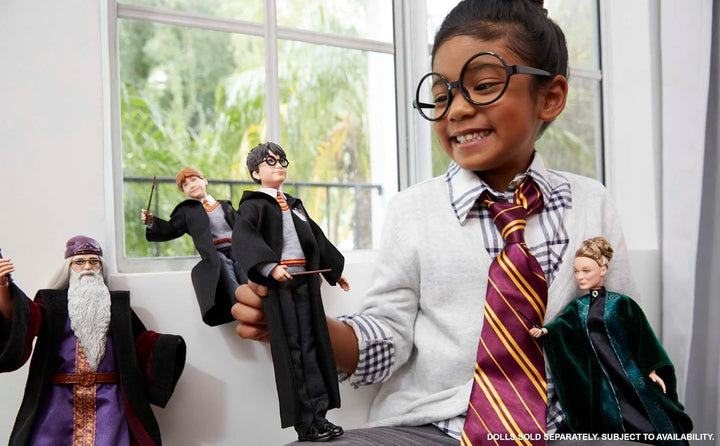 Mattel Harry Potter - Sammlerpuppe (ca. 26 cm) mit Hogwarts-Uniform, Gryffindor-Robe und Zauberstab,