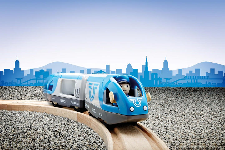 BRIO Bahn 33506 - Blauer Reisezug (Batterielok) Ohne zusätzliche Batterien