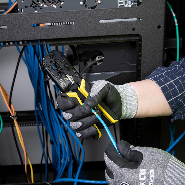 Clein Tools Crimpzange/Abisolierzange für RJ45, CAT5e, CAT6, CAT6A, VDV226-011-SEN Vorbereiten und V