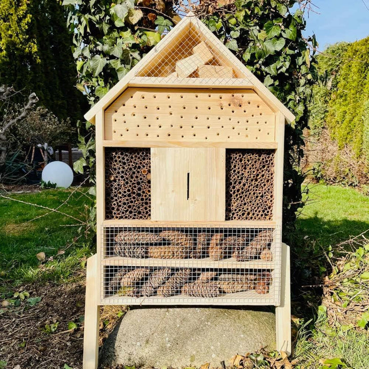 DARLUX massives handgefertigtes XL Insektenhotel aus Holz mit Standfuss 97 x 56 x 12 cm (HxBxT) Wild