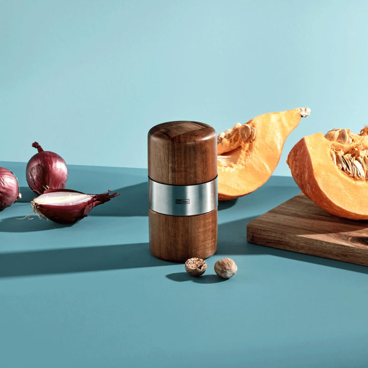AdHoc PM70 Muskatmühle Muskato | innovative Holzmühle für edle Muskatnüsse | mit original PreciseCut
