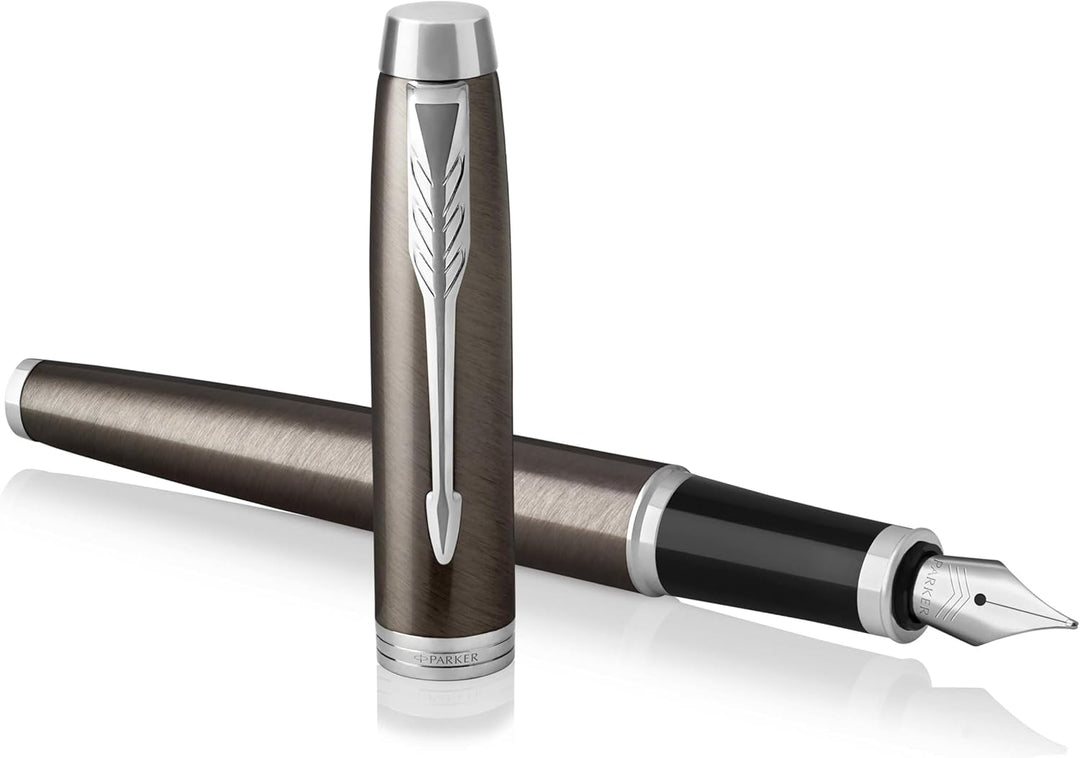 Parker IM Füller, Dark Espresso, Füllfederhalter mit feiner Feder, blaue Tinte, Geschenkbox