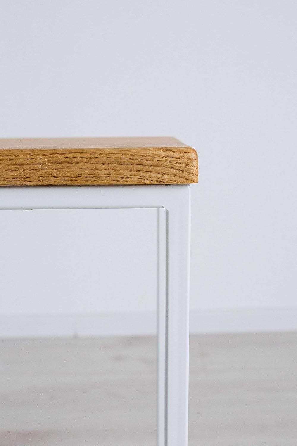 EINE BestLoft Blumensäule Dora aus Eiche - Dekosäule im schlanken Design + Stahlgestell (Gestell Wei