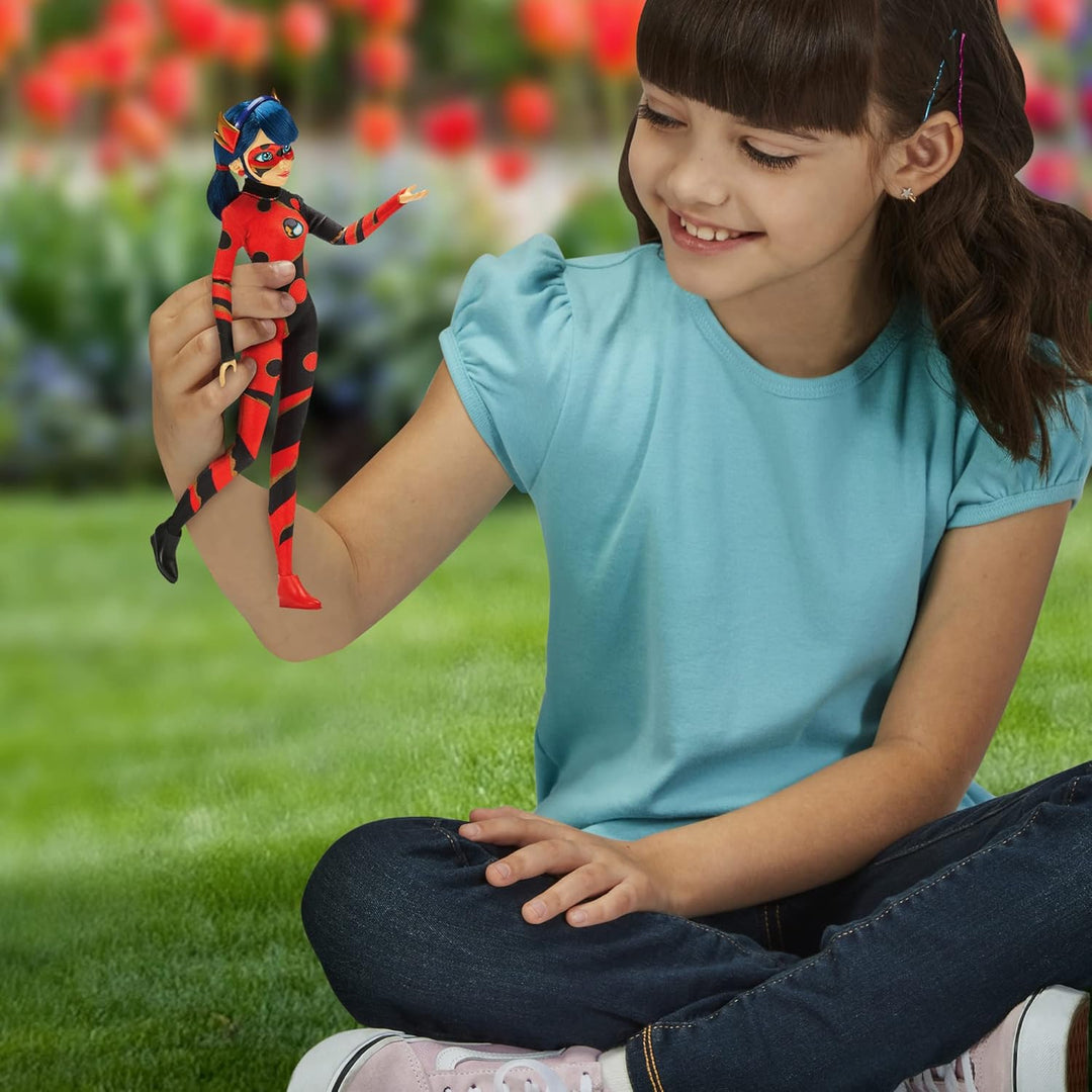 BANDAI - Miraculous Ladybug - Puppe - Dragon Bug - Ankleidepuppe mit Gelenken 26 cm - Superhelden-Pu