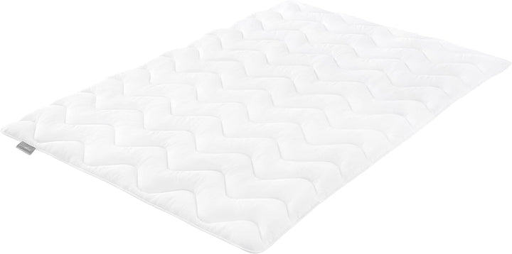 Traumnacht Basis Steppbett Duo Winterdecke, für den Winter, mit kuschelig weichem Microfaserbezug in