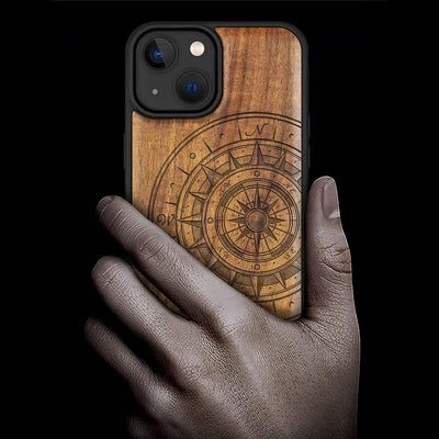 Carveit Handyhülle für iPhone 14 Holz Cover kompatibel mit MagSafe Massivholz für Apple 14 Stossfest