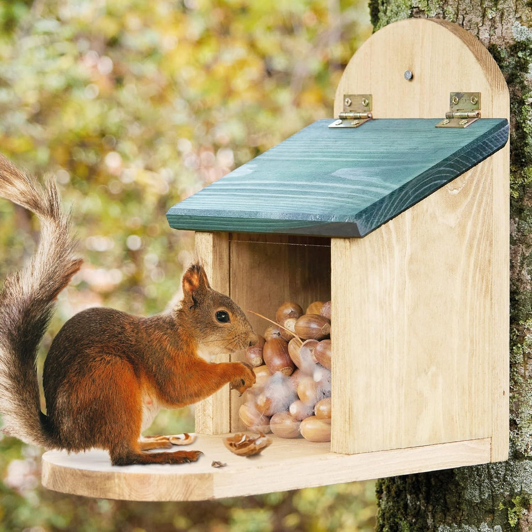 zooprinz wetterfestes Eichhörnchen Futterhaus mit grosser Sitzplattform - aus nachhaltigem Massiv-Ho
