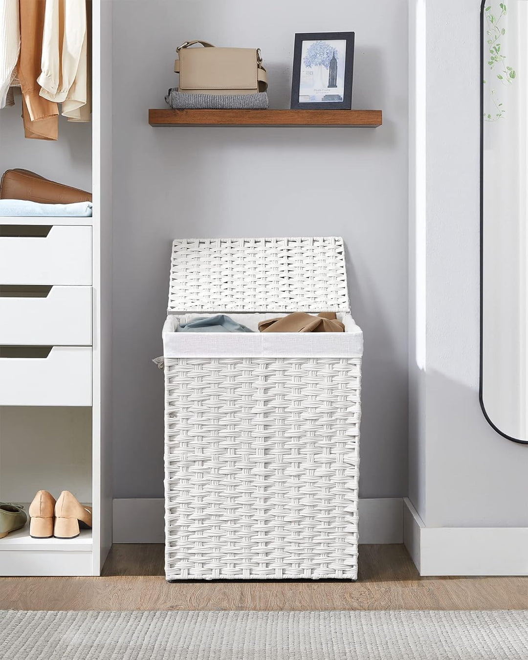 SONGMICS Wäschekorb mit Deckel, Wäschesammler 90 Liter, 2 Fächer, herausnehmbarer Wäschesack mit Gri