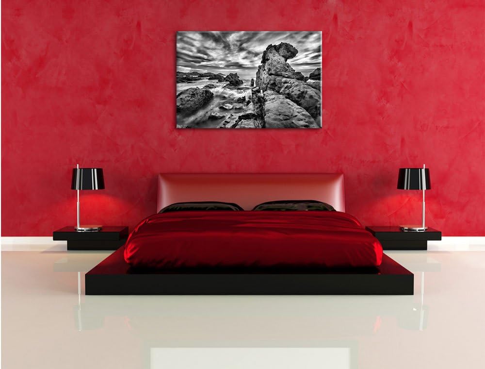 Pixxprint Monocrome, Steinige Küste bei Abenddämmerung, Format: 100x70 auf Leinwand, 100x70