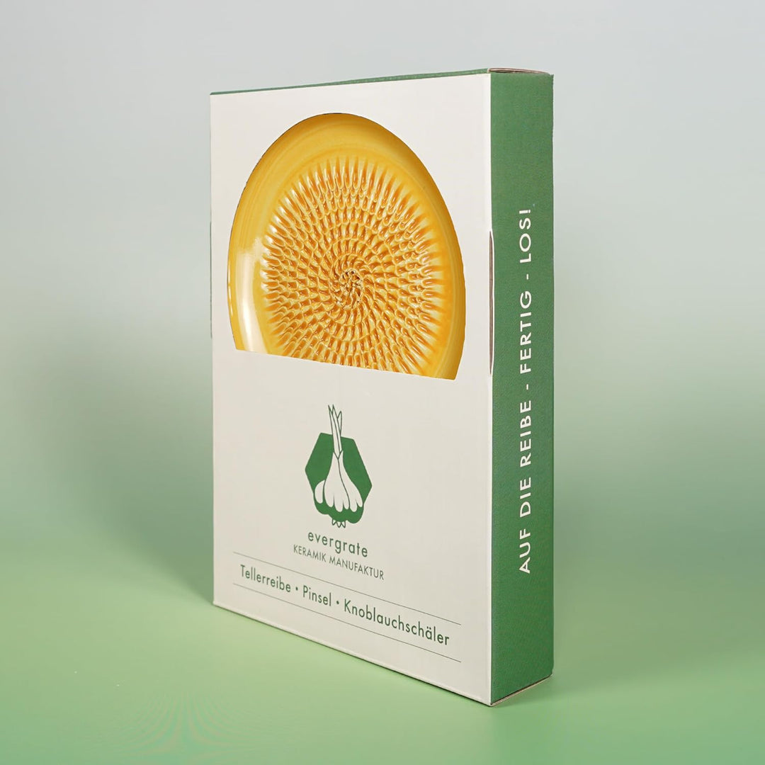 Evergrate® Keramikreibe Sonnengelb mit Geschenkbox – mit Reibe, Knoblauchschäler, Rezeptheft & Pinse