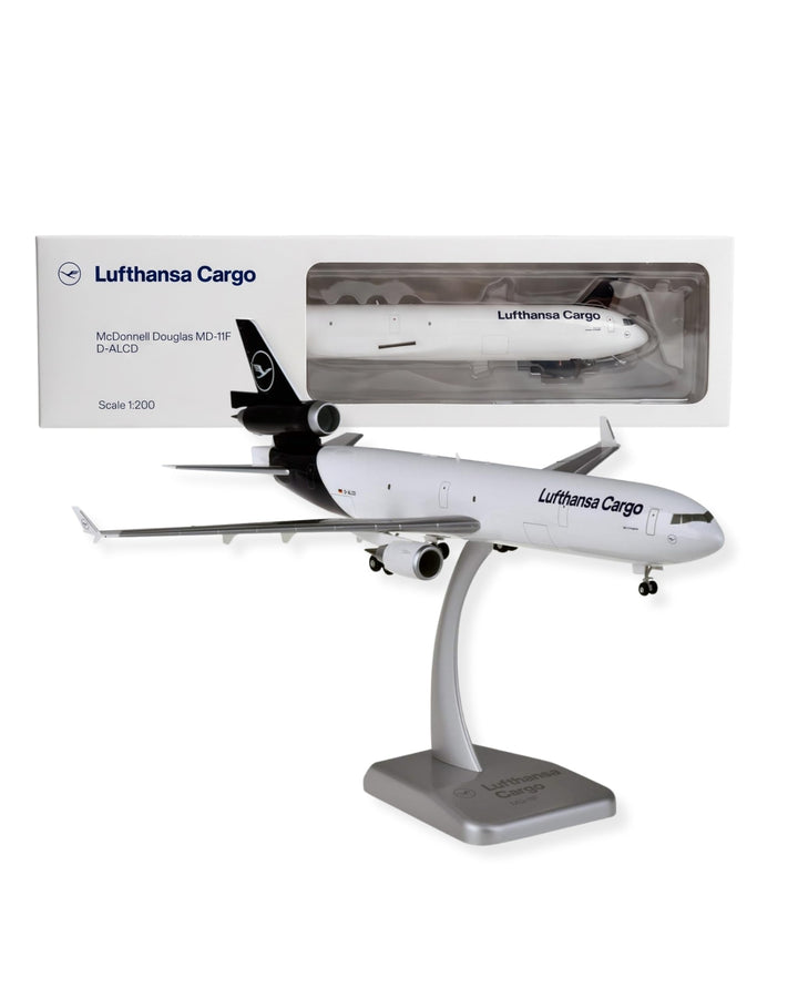 Limox Wings Lufthansa Cargo Mcdonnell Douglas MD-11 Scale 1:200 | Neue Lufthansa LACKIERUNG |