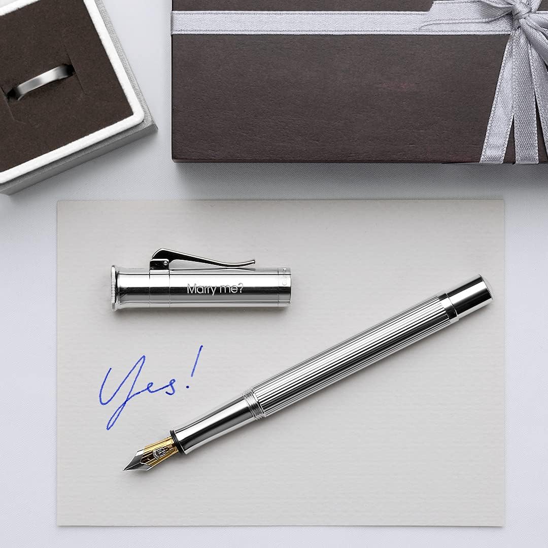 Graf von Faber-Castell 145561 - Füllfederhalter Classic, platiniert, Federbreite F
