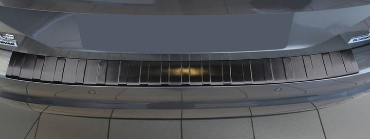 AZUGA Ladekantenschutz aus Edelstahl in anthrazit mit 3D Abkantung passend für VW Golf Sportsvan ab