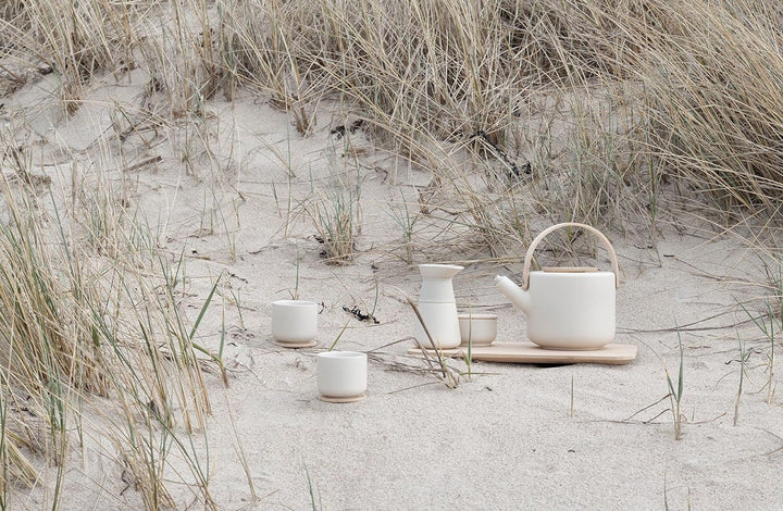 Stelton Teekanne Theo - Rustikale Steingut-Kanne, Deckel & Griff aus Bambus - Modernes skandinavisch