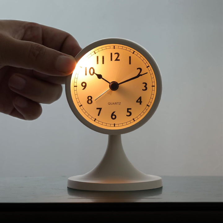 Lafocuse Metall Wecker Weiss Retro Klassisch, Wecker Lautlos Ohne Ticken mit Nachtlicht und Schlumme