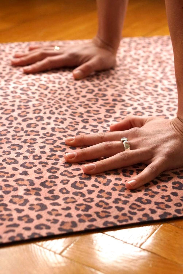 Mala HYBRID Premium Yogamatte aus Naturkautschuk mit Mikrofaser-Oberfläche für Bikram-Yoga, Hot-Yoga