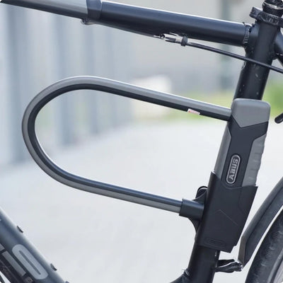 ABUS Bügelschloss Granit XPlus 540 + USH-Halterung - Fahrradschloss mit 13 mm starkem Bügel und XPlu