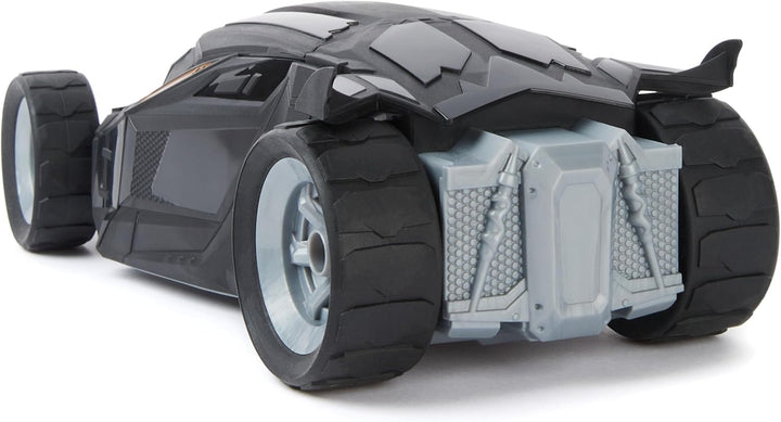 DC Comics - Batman Batmobile mit Fernsteuerung und Batman Figur (10cm) (2,4 GHz), einfach zu Fahren,