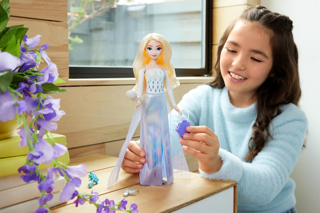 Mattel Disney Die Eiskönigin Elsa Modepuppen-Set, Spin & Reveal mit 11 Überraschungen, darunter 5 Ac